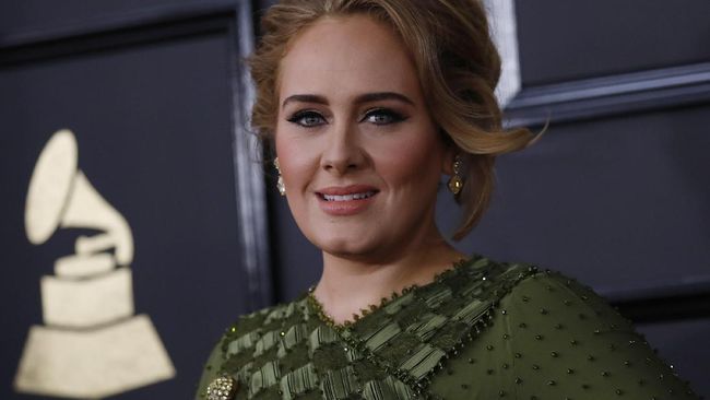 Adele Resmi Ajukan Gugatan Cerai 