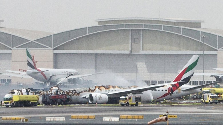 Pilot Emirates Batalkan Pendaratan Beberapa Detik Sebelum Crash Landing 