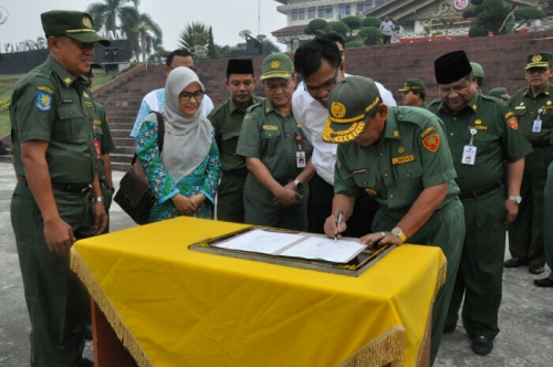 Majukan Dunia Pendidikan, RAPP Resmi Serahkan Gedung MAU kepada Pemkab Pelalawan