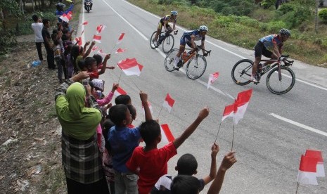 Kabut Asap Semakin Pekat, Bupati Syamsuar Sebut Akan Dilakukan Hujan Buatan 