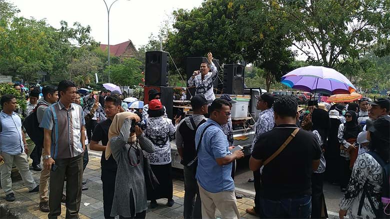 Pastikan Takkan Bubar Sebelum Tuntutan Dipenuhi 