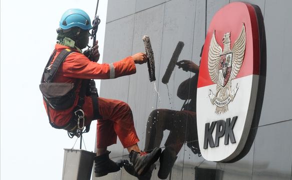 Kondisi Terkini 2 Pegawai KPK yang Dianiaya 