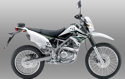Kawasaki KLX menggunakan mesin yang sama seperti KLX series, namun beda tenaga dan torsi serta mengg