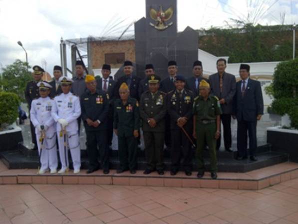 Ketua DPRD Rohil Inspektur Upacara Ziarah Nasional