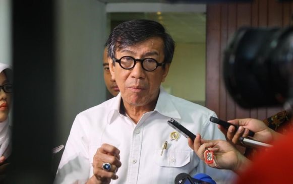 Menkumham Teken Aturan untuk Narapidana Lansia