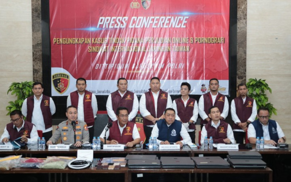 Polisi Bongkar Sindikat Judi Online dan Pornografi Jaringan Taiwan 