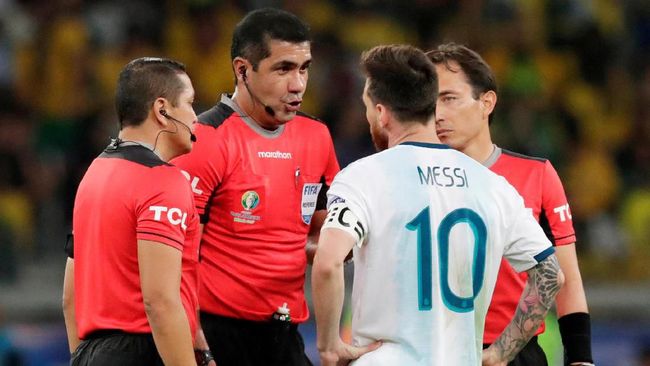 Argentina Dikalahkan Brasil, Lionel Messi Marah Besar 