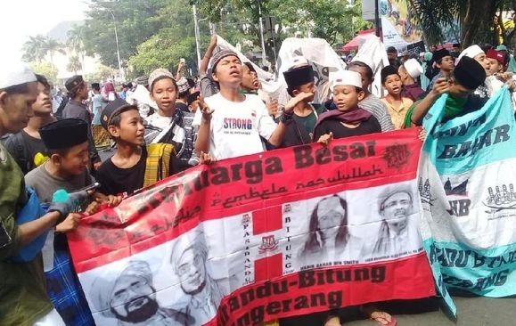 Puluhan Massa Aksi Tahlil Akbar 266 di Bawah Umur