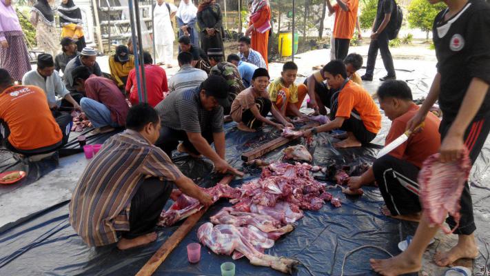 SMP Juara Pekanbaru Edukasi Siswa dengan Berqurban