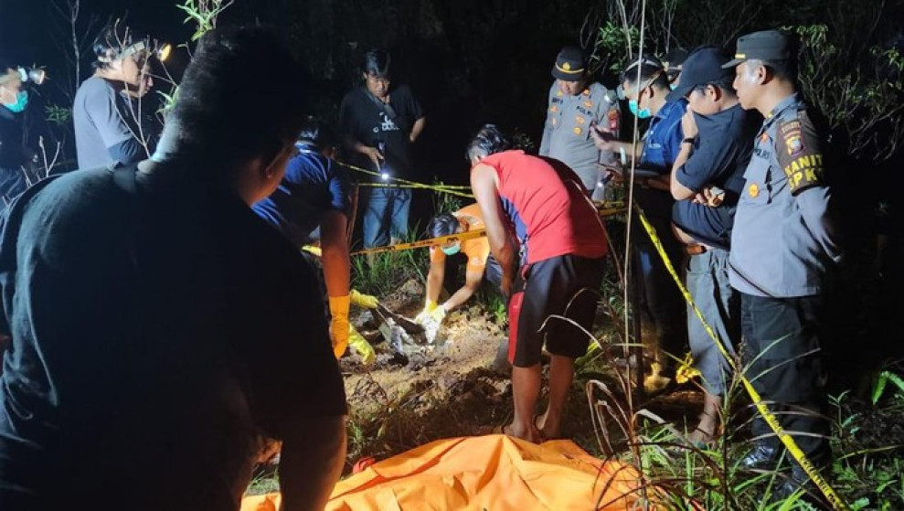 Jaksa Ungkap Bupati Ricky Pagawak Transfer Rp 380 Juta ke Brigita Manohara
