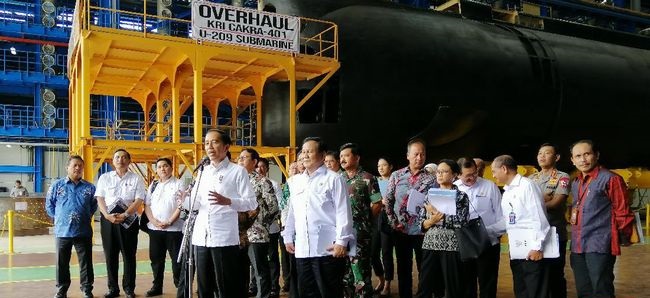 Tinjau Kapal Selam Alugoro, Jokowi Adopsi Pertahanan Siber