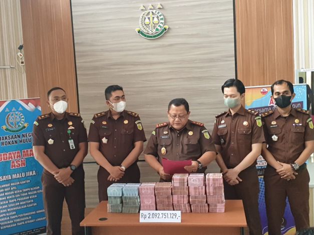 Jaksa Sita uang 2 Miliar Hasil Korupsi Belanja Gas dan Oksigen di Rohul