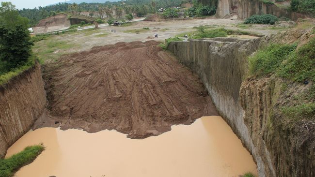 JATAM Desak Pemerintah Hukum 17 Perusahaan Tambang Maut 