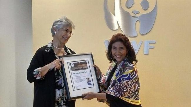 Susi Pudjiastuti Dapat Penghargaan dari WWF Internasional