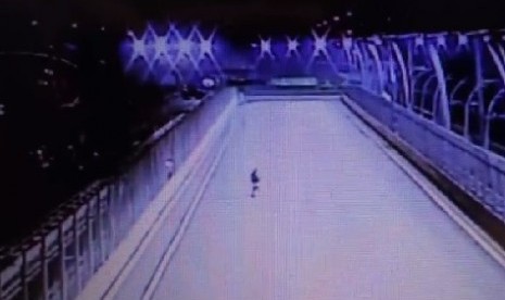 Ini Pria yang Masuk Lintasan Balap Saat Grand Prix Singapura 