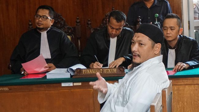 Tim Polri Cari Tiga Pengacara Penyusun Pleidoi Fredi