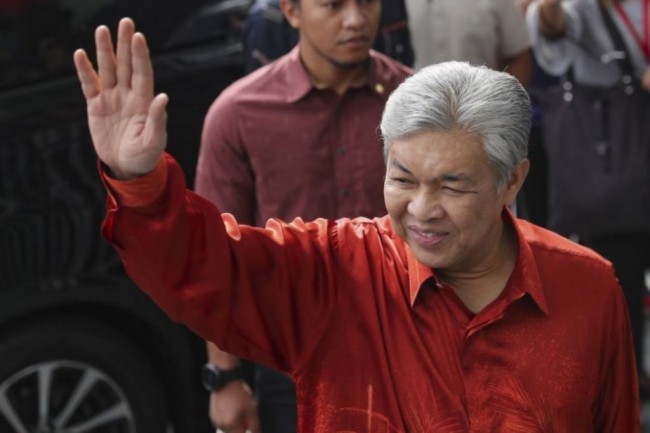 Mantan PM Malaysia Dijerat 45 Dakwaan Pencucian Uang 