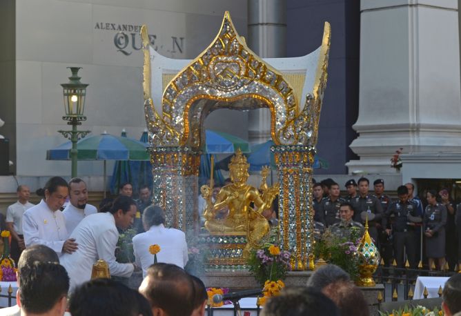 Doa untuk Korban Bom Thailand Diberikan oleh Berbagai Agama