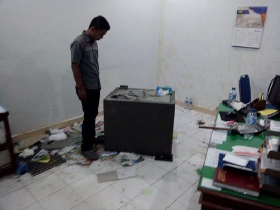Bobol Kantor Koperasi di Rohul, Maling Gondol Dua Sepeda Motor 