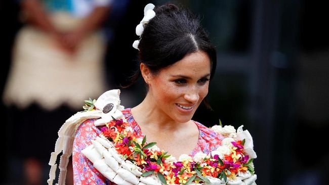 Saran Mode Pangeran Charles untuk Meghan Markle 
