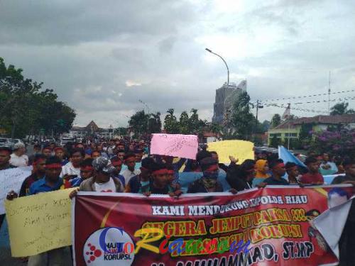 Ditetapkan Tersangka Masyarakat Bengkalis Desak Polisi Tangkap Wabup Bengkalis