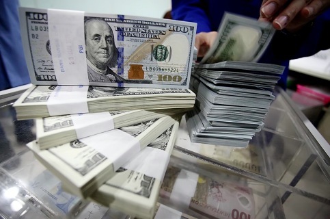 Rupiah Masih Lincah, Dolar AS Sempat Naik ke Rp 13.640