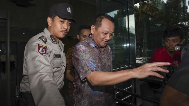 Mantan Sekretaris MA Akui Robek Berkas Putusan Bank Danamon 
