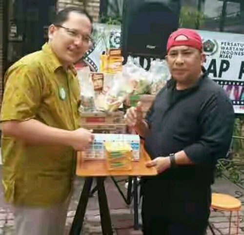 Protes Kabut Asap, PWI Kibarkan Bendera Setengah Tiang Sebagai Wujud Duka Cita 