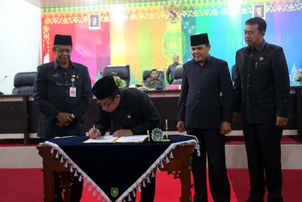 DPRD Meranti Paripurnakan APBD-P 2015