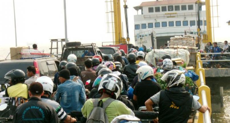 Terjadi Antrian Panjang Penumpang, Kadishub Riau Sebut Kinerja ASDP di Dumai Tak Profesional