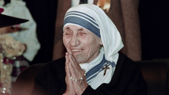 Di Balik Penobatan Bunda Teresa Jadi Santa