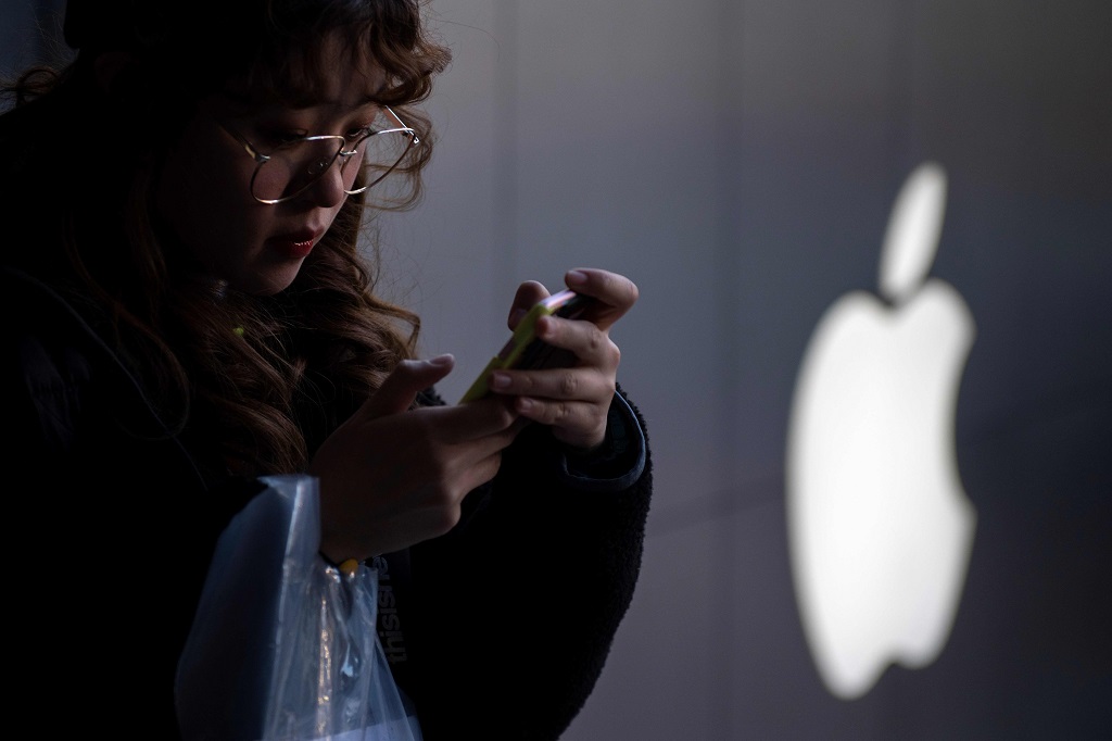Jangan Masukkan Apple ID Asing ke iPhone Anda, Ini Alasannya