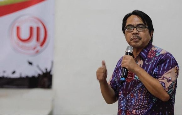 Petisi UI Pecat Ade Armando Tembus 9 Ribu Tanda Tangan 