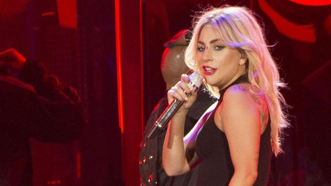 Lady Gaga Putus dari Christian Carino