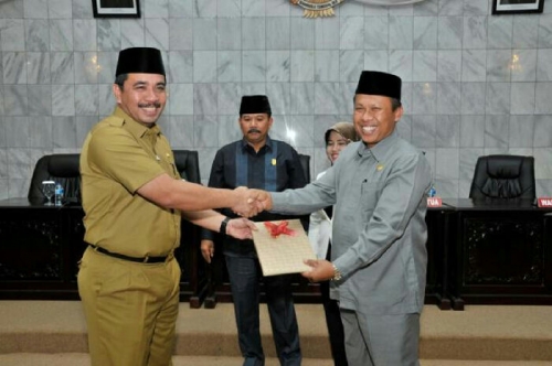 Walau Hanya Disampaikan Wabup, DPRD Paripurnakan Nota Pengantar APBD Perubahan Inhu 2016