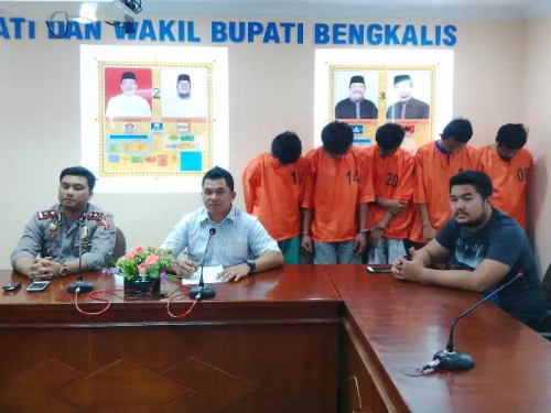 Rumah Ibadah dan Pusat Keramaian di Mandau 