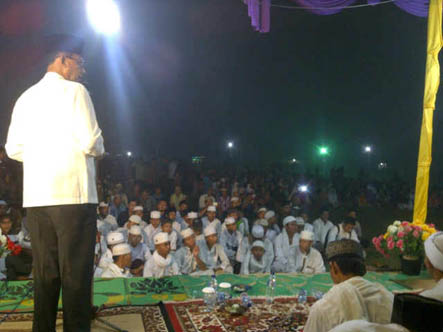 Bupati Rohil Hadiri Tabligh Akbar di Batu Hampar