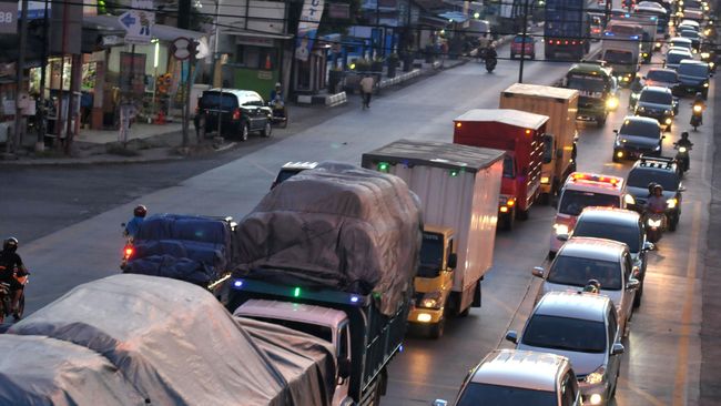 Liburan Usai, Pemudik Balik ke Jakarta Melalui Berbagai Jalur