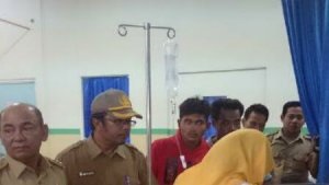 Bupati Pelalawan Sidak RSUD Selasih, Pasien Berebut Menyalami 