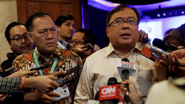 Menkeu Tolak Cabut Aturan Wajib Lapor Transaksi Kartu Kredit 