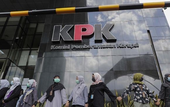 Penganiayaan Pegawai KPK, Polda Panggil Sespri Gubernur Papua