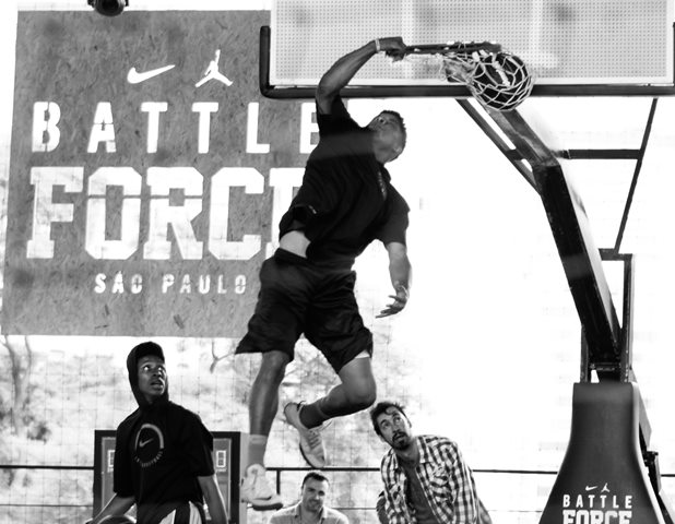 Memilih Sepatu Basket yang Kuat dan Stylist