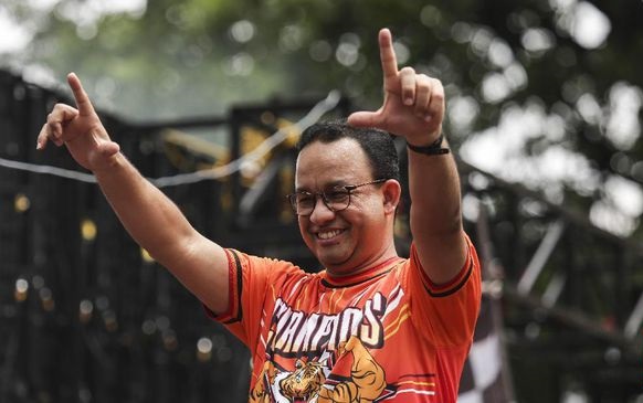 Menanti Aksi Nyata Anies Kuasai Air Jakarta