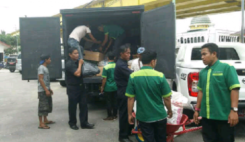 Polres Pelalawan Limpahkan Ribuan Botol Miras dan Rokok Ilegal ke Bea Cukai Pekanbaru