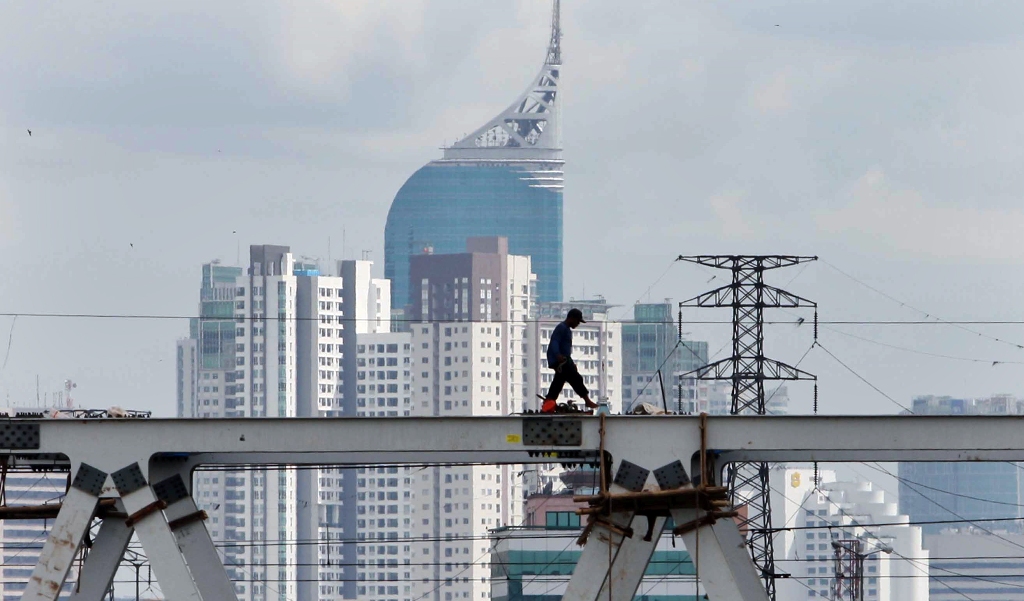 Danareksa Perkirakan Ekonomi Indonesia Minus