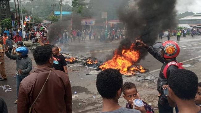 Kronik Rusuh Papua, dari Malang Menjalar hingga Makassar