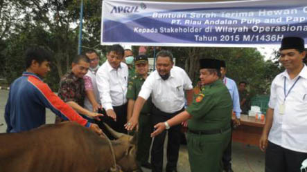RAPP Berbagi Hewan Qurban dengan 131 Desa di Wilayah Operasionalnya 