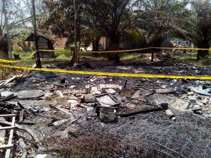 Kapolsek Tambang Pimpin Olah TKP Kebakaran Rumah Warga di Desa Tarai Bangun