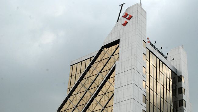 Polisi Tangkap Pegawai Bank Riau Curi Uang Nasabah Rp1,3 M