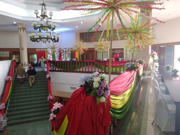Sambut HUT ke-62 Riau, Gedung DPRD Bersolek